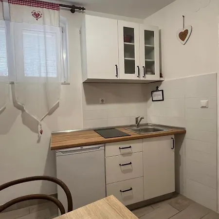 Kova Apartment